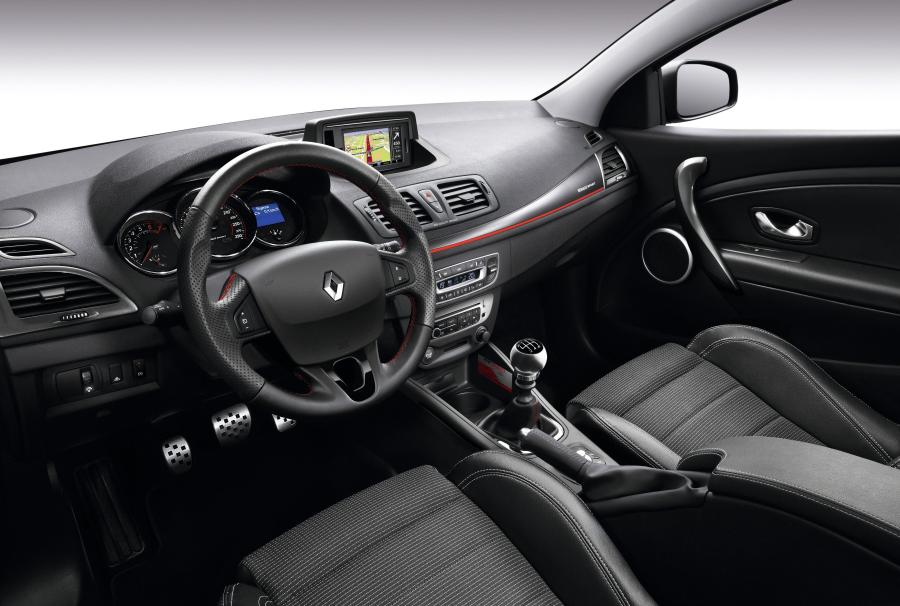  Renault Megane GT220 2012 года  (фото 3 из 7)